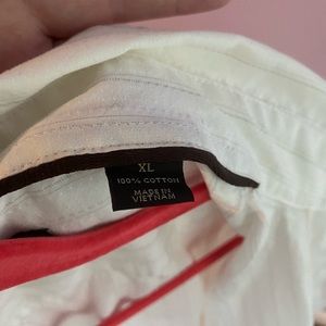 EUC White Men’s XL Short Sleeve Button Down Shirt